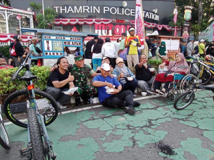 TNI Hadirkan Pangan Murah, Kuliner Rakyat, dan Layanan Kesehatan Gratis di CFD Sudirman-Thamrin