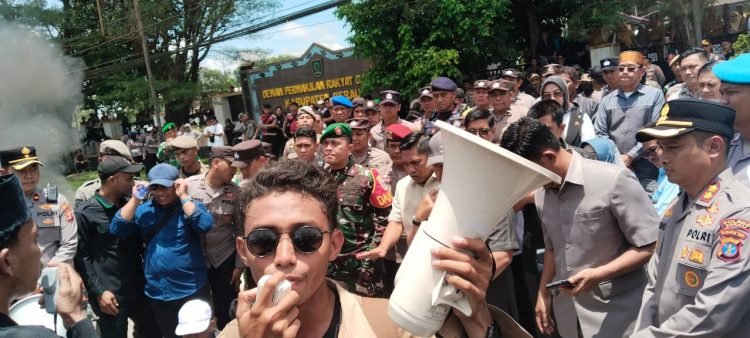 Gelombang Unjuk Rasa Menjangkau Berau, Masyarakat Berau Tuntut DPRD Lebih Responsif dan Diminta Introspeksi Layanan Publik