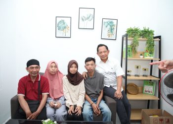 Mendagri Saksikan Penyerahan Rumah untuk Keluarga Almarhum Affan Kurniawan