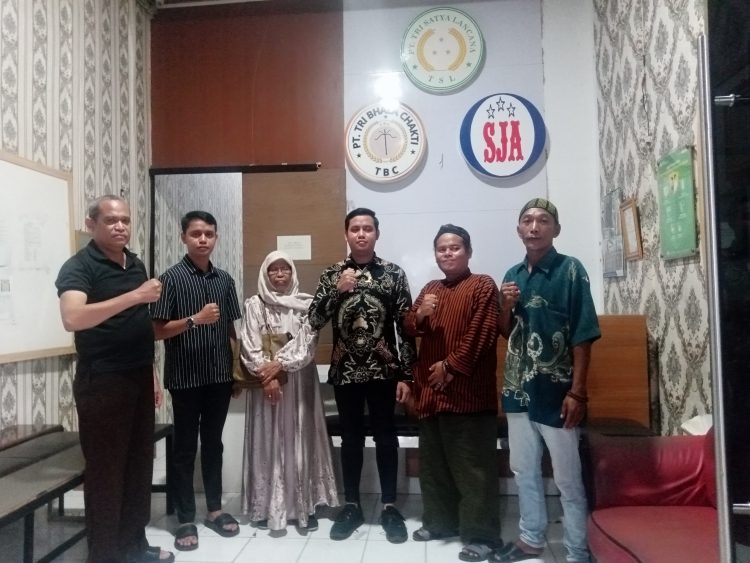 Syukuran PT. TBC, Muhammad Rizki SH: Bersyukur Atas Keberhasilan Meraih Gelar Sarjana