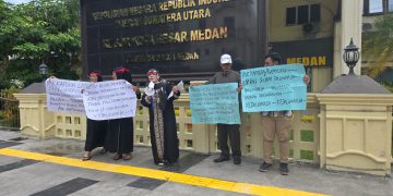 Dituduh melakukan penipuan dan penggelapan Emak-emak Klaim Jadi Korban Kriminalisasi