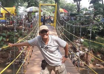 Penyair Pulo Lasman Simanjuntak Kembali ‘Membidik’ Kasus Korupsi Melalui Karya Puisi 