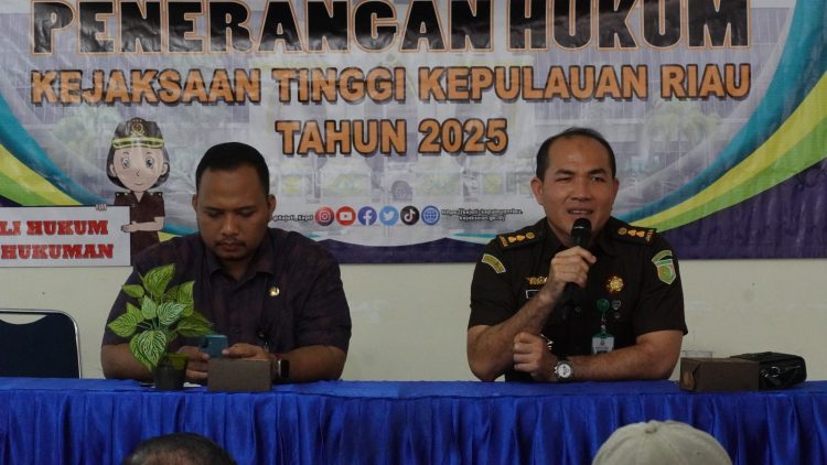Kejati Kepri Sosialisasi Pencegahan TPPO kepada Aparatur dan Tokoh Masyarakat se-Kecamatan Sagulung Batam.