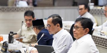 Rapat Kerja Dengan Komisi V, Wamen Viva Yoga: Kita Tuntaskan Tumpang Tindih Lahan Transmigrasi dan Kawasan Hutan