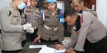 Polda Kaltim Gelar Tes Urine Personel untuk Deteksi Dini Penyalahgunaan Narkoba