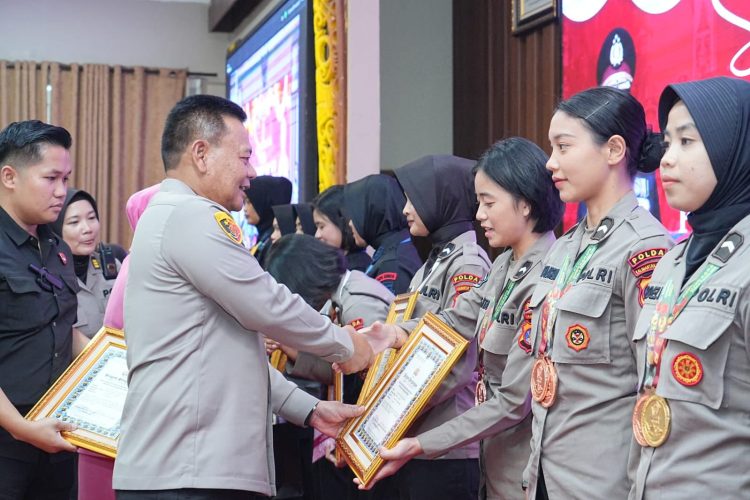 Peringati HUT Polwan Ke-77, Polda Kaltim Gelar Syukuran