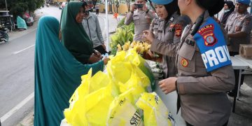 Ringankan Beban Masyarakat, Bidpropam Polda Kaltim Gelar Pasar Murah