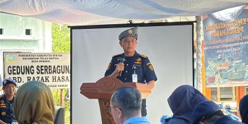 Ajak Masyarakat Bangun Budaya Keselamatan Pelayaran, Kemenhub Bagikan 230 Life Jacket dan 107 e-Pas Kecil di Desa Pangkil