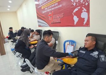 Polda Kaltim Gelar Donor Darah dalam Rangka Hari Jadi ke-74 Humas Polri Tahun 2025
