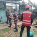 Brimob Polda Kaltim Bergerak Cepat Bantu Padamkan Kebakaran di Kelurahan Baru Ilir Balikpapan Barat