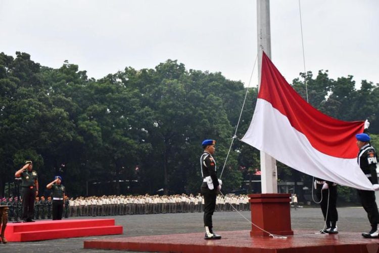 Mabes TNI Gelar Upacara Hari Sumpah Pemuda: Indonesia Harus Berdiri Tegak, Indonesia Tidak Boleh Kalah