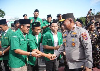 Wujud Kepedulian di Momen Hari Santri dan Sumpah Pemuda, Kapolda Kaltim Serahkan Bantuan 20 Sumur Bor untuk Santri