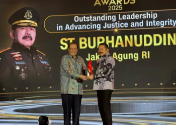 Jaksa Agung ST Burhanuddin  Raih Penghargaan CNN Indonesia Awards 2025  “Outstanding Leadership in Advancing  Justice and Integrity”