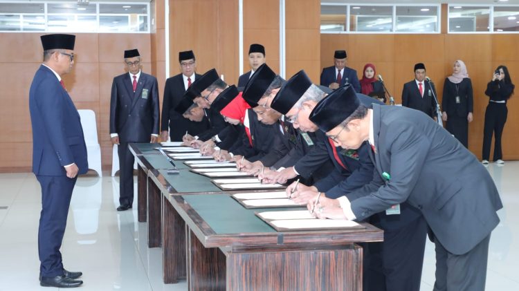 LANTIK 8 HAKIM TINGGI PENGAWAS, SEKRETARIS MA: JABATAN ADALAH TITIPAN TUHAN