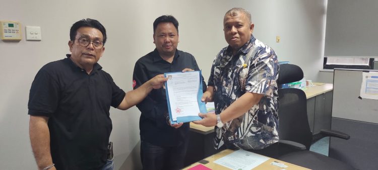 Dedison Jupray, S.H. Pimpin Pendaftaran DPD AKPERSI Kaltim ke Kesbangpol Provinsi