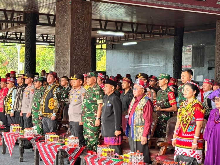 Kapolda Kaltim Hadiri Upacara HUT ke-26 Kabupaten Kutai Barat