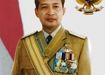 PROF DR SUTAN : SENYUM PAHLAWAN INDONESIA JENDRAL H.M SOEHARTO BERSAMA KEMAKMURAN INDONESIA