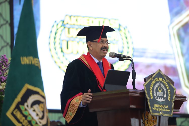 Jaksa Agung Muda Pengawasan Rudi Margono  Dikukuhkan Menjadi Guru Besar Kehormatan  Ilmu Hukum Pidana UNISSULA