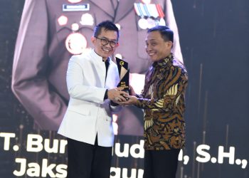 Jaksa Agung Raih Penghargaan  Transformational Leader  dari LAN RI pada NFLF 2025
