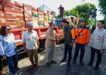 Kementrans Kirim 8 Truk Bantuan untuk Korban Banjir Sumatera Lewat BNPB