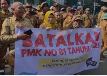 Prof Dr Sutan Nasomal SH MH Kasus Kades Demo Ke Istana Bukti Para Menteri Harus Dievaluasi Atau Pecat Saja     