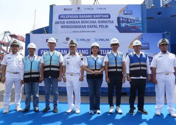 Gunakan KM Kelud, PELNI Kirim 15 Kontainer Bantuan untuk Korban Banjir Sumatera