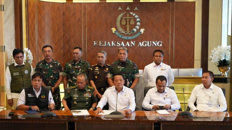 Tim Satgas PKH Rapat Koordinasi Terkait   Hasil Investigasi Bencana Provinsi  Aceh, Sumatera Utara dan Sumatera Barat   