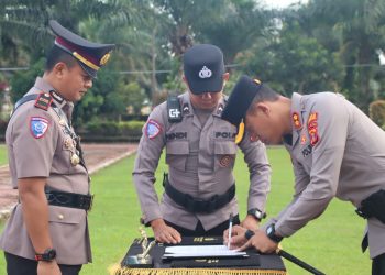 Kapolres PPU Pimpin Upacara Serah Terima Jabatan Kasat Lantas Polres PPU