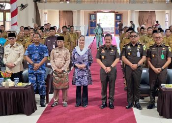 Kajati Kepri Kunker dan Laksanakan 3 Agenda Penting di Natuna, FGD Jaga Desa, Supervisi dan Bakti Sosial.