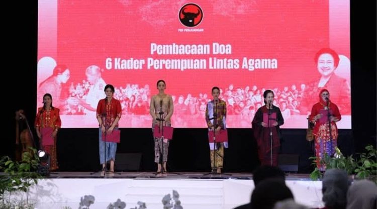 Peringatan Hari Ibu Ketua Umum PDI Perjuangan Megawati Soekarnoputri, Beri Apresiasi Veteran Dan Tokoh Inspiratif
