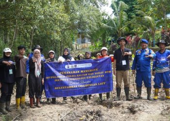 Dit Polairud Polda Kaltim Bersama Sobat Bumi ITK Gelar Sosialisasi Kesiapsiagaan Bencana dan Penanaman Mangrove
