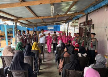 Polwan dan Bhayangkari Polda Kaltim Berbagi, Salurkan Bantuan kepada Warga Kelurahan Manggar