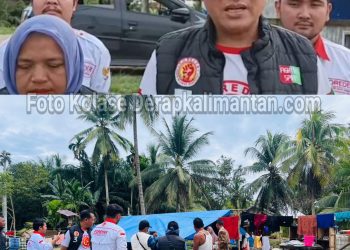 RELAWAN FOREDER BERIKAN BANTUAN MAKANAN KEPADA KORBAN BANJIR DI ACEH TIMUR