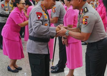 Di Penghujung Tahun 2025, Kapolri Pimpin Upacara Kenaikan Pangkat Wakapolda Kaltim Setingkat Lebih Tinggi Menjadi Irjen