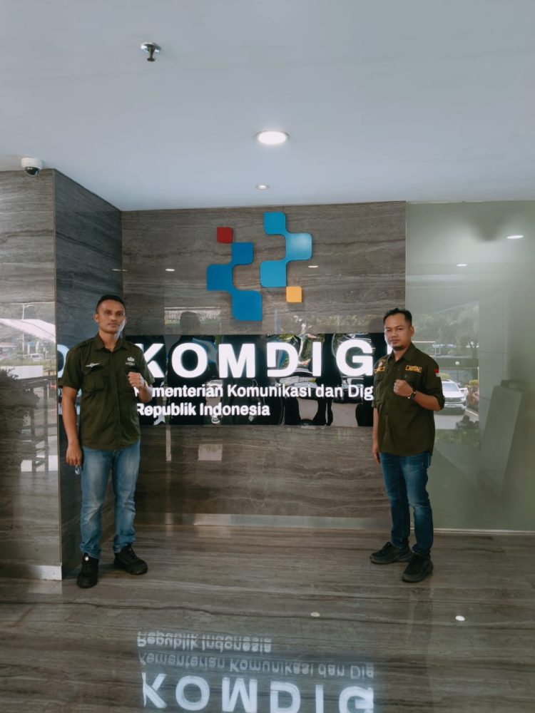 Ketua Umum AKPERSI Mendesak Presiden Prabowo Subianto Reshuffle Menkomdigi 