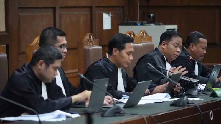 134 Perangkat Elektronik Disita Ahli Forensik Serahkan Laporan dalam Sidang Perintangan Perkara Marcella Santoso dkk