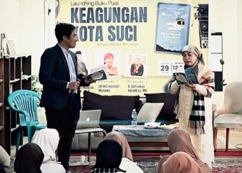 Buku Puisi “Keagungan Kota Suci” Diluncurkan di Kairo Mesir, Halimah Munawir : Diplomasi Bukan Hanya Melalui Politik, Melainkan Juga Melalui Jalur Budaya dan Sastra 