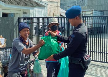 Di Bulan Ramadhan, Brimob Polda Sumut Hadir Berbagi Harapan Lewat Jum’at Berkah