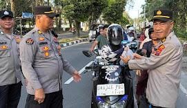 Langkat Konsisten Berbagi Takjil untuk Masyarakat
