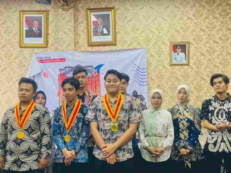 PERMAHI Banten Kecam Pemkab Pandeglang, Soroti Kriminalisasi Tukang Ojek Korban Jalan Rusak
