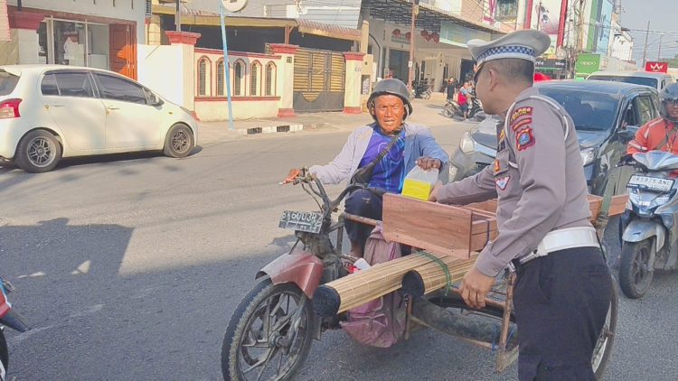 Polres Binjai Berbagi Takjil di Bulan Suci Ramadhan 1447 Hijriah