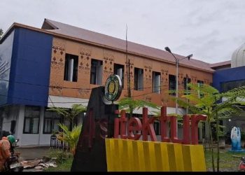 Diduga Tidak Profesional Dan Intimidasi Mahasiswa Orang Tua Mahasiswa Kecewa Dengan Tingkah Oknum Dosen Arsitektur