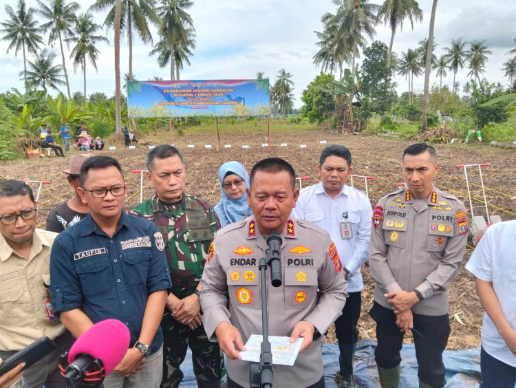 Kapolda Kaltim Pimpin Tanam Jagung Serentak, Polri Perkuat Ketahanan Pangan Nasional