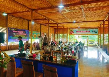 Warung Gantung Mas Murni, Surganya Makan Sunda di Kalideres