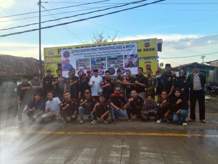 Ramadan Penuh Kepedulian – BPPKB Banten DPAC Parungpanjang Bagikan Takjil di Depan Polsek, Santuni Yatim Bersama Muspika dan Didukung 5 Media Lokal   