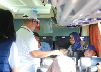 Senyum Haru dan Semangat Pulang Kampung Warnai Pelepasan Program Mudik Bersama BUMN dan Pelindo