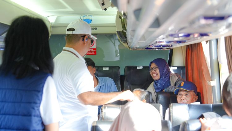 Senyum Haru dan Semangat Pulang Kampung Warnai Pelepasan Program Mudik Bersama BUMN dan Pelindo