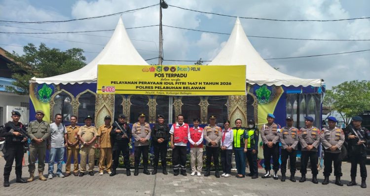 Personel Gegana Brimob Sumut Perkuat Pengamanan Arus Mudik di Pelabuhan Belawan dalam Ops Ketupat Toba 2026