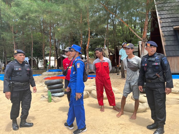 Brimob Polda Kaltim Intensifkan Patroli di Kawasan Wisata Balikpapan Pasca-Lebaran