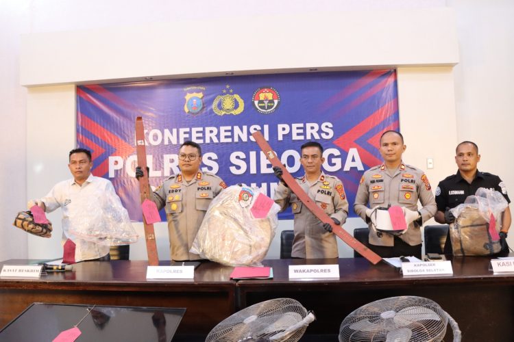 Polres Sibolga Ungkap Dua Kasus Curat, Enam Tersangka Diamankan